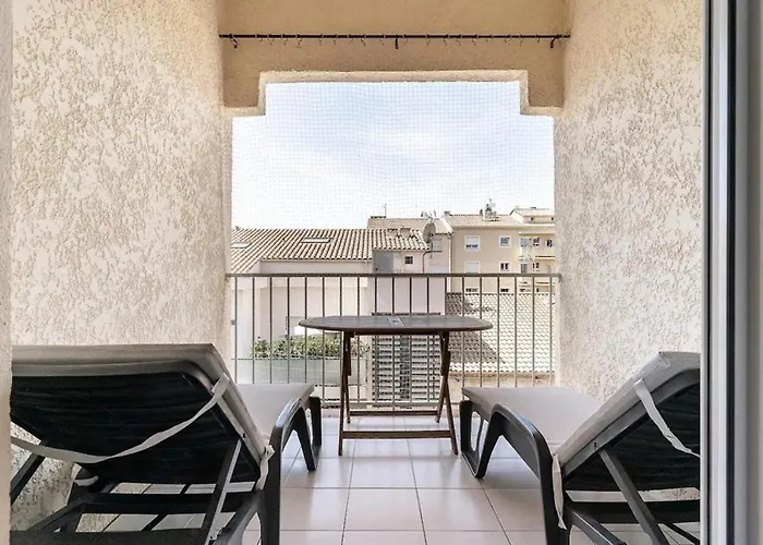 Duplex 300m De La شقة
