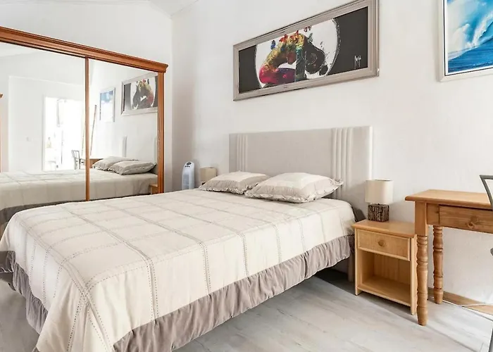 Duplex 300m De La 아파트 *