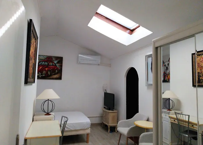 شقة Duplex 300m De La Fréjus